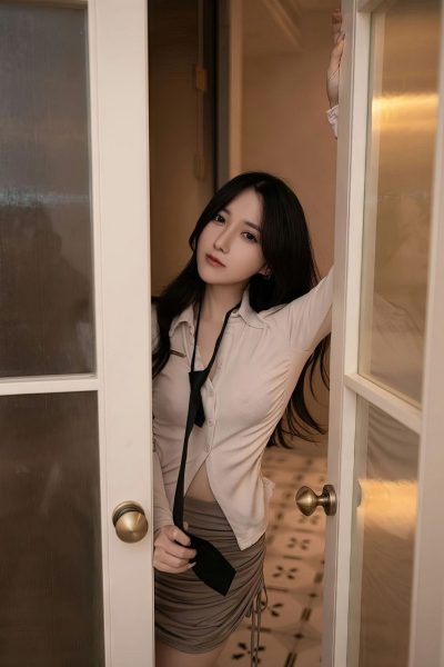 Rebecca - Image 4
